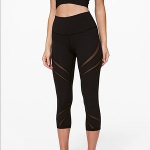 Lululemon wonder under crop mesh